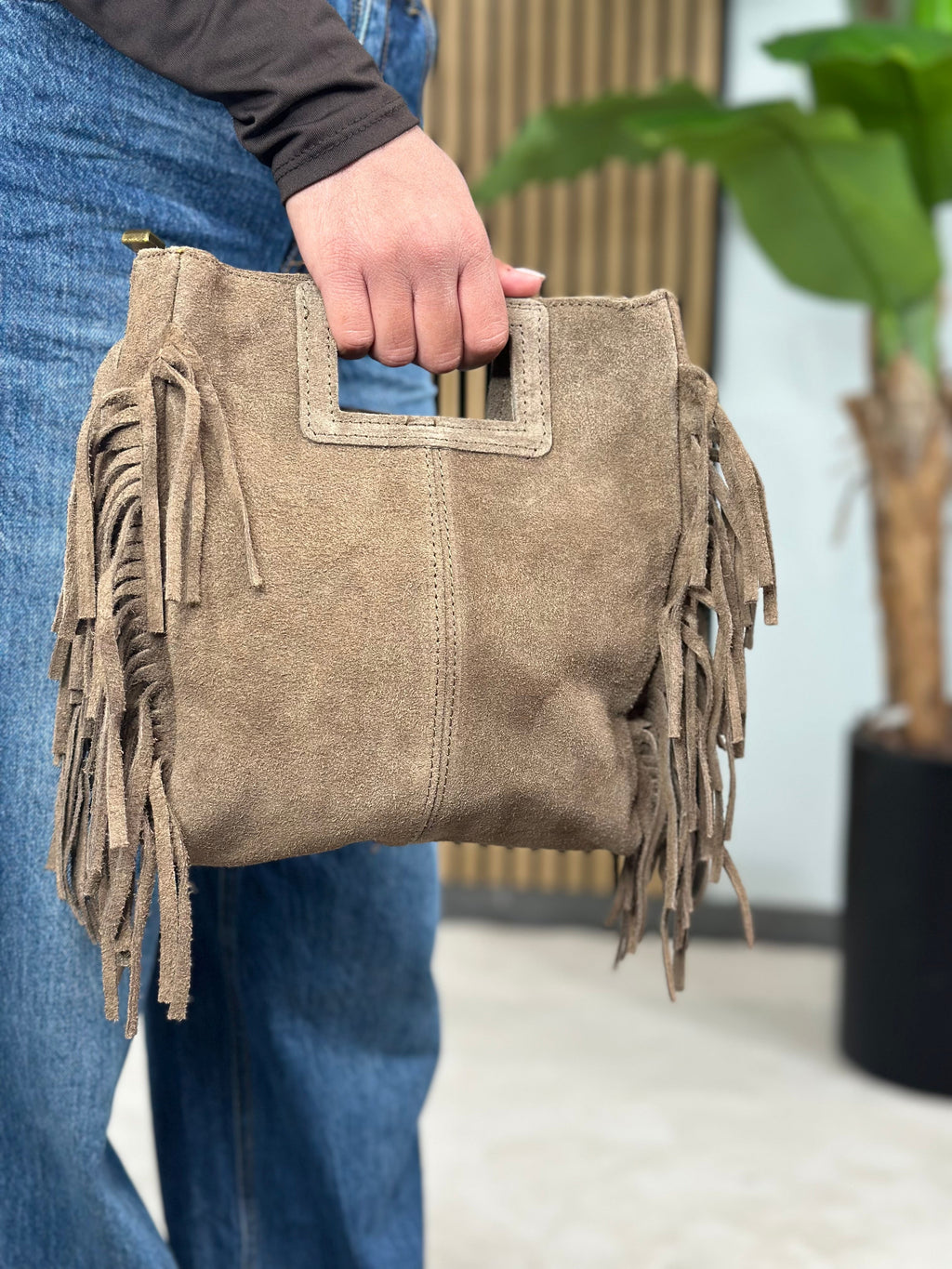 Borsa Arya
