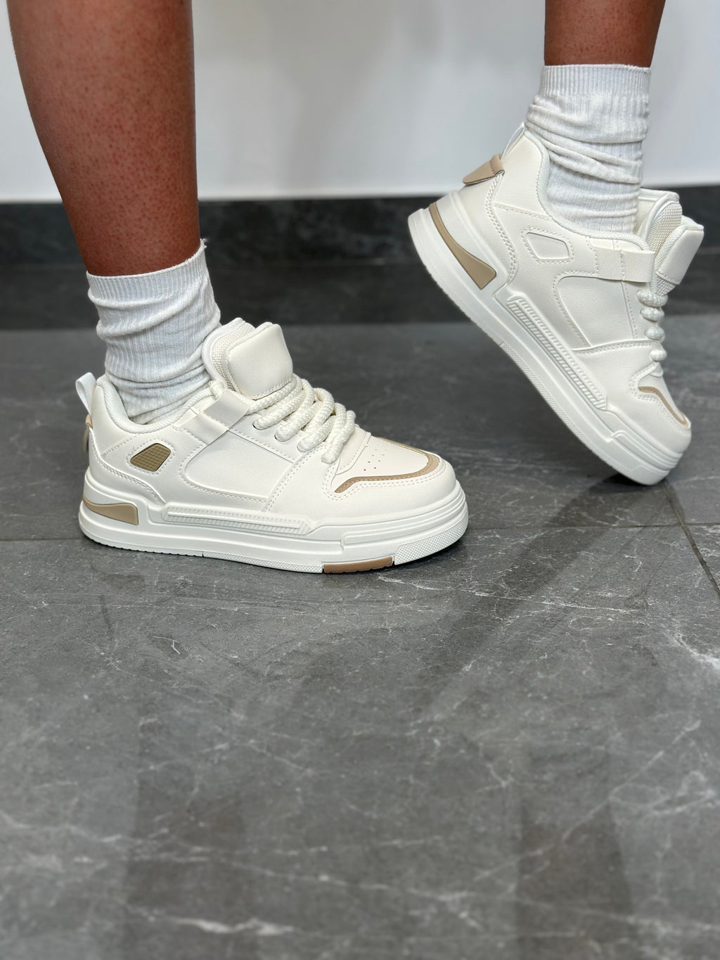 Sneakers Panna